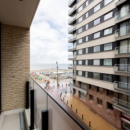 C-dream I With Lateral Seaview By Interhome アパート