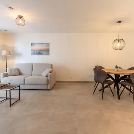 C-dream I With Lateral Seaview By Interhome