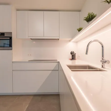 C-dream I With Lateral Seaview By Interhome 아파트